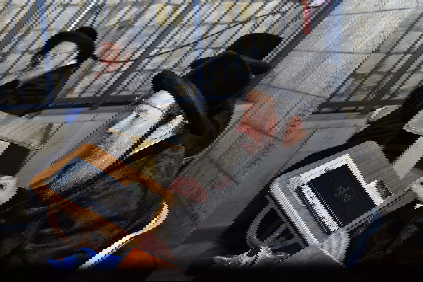 ההדלקה של האדמו"ר מבאיאן במירון • צפו