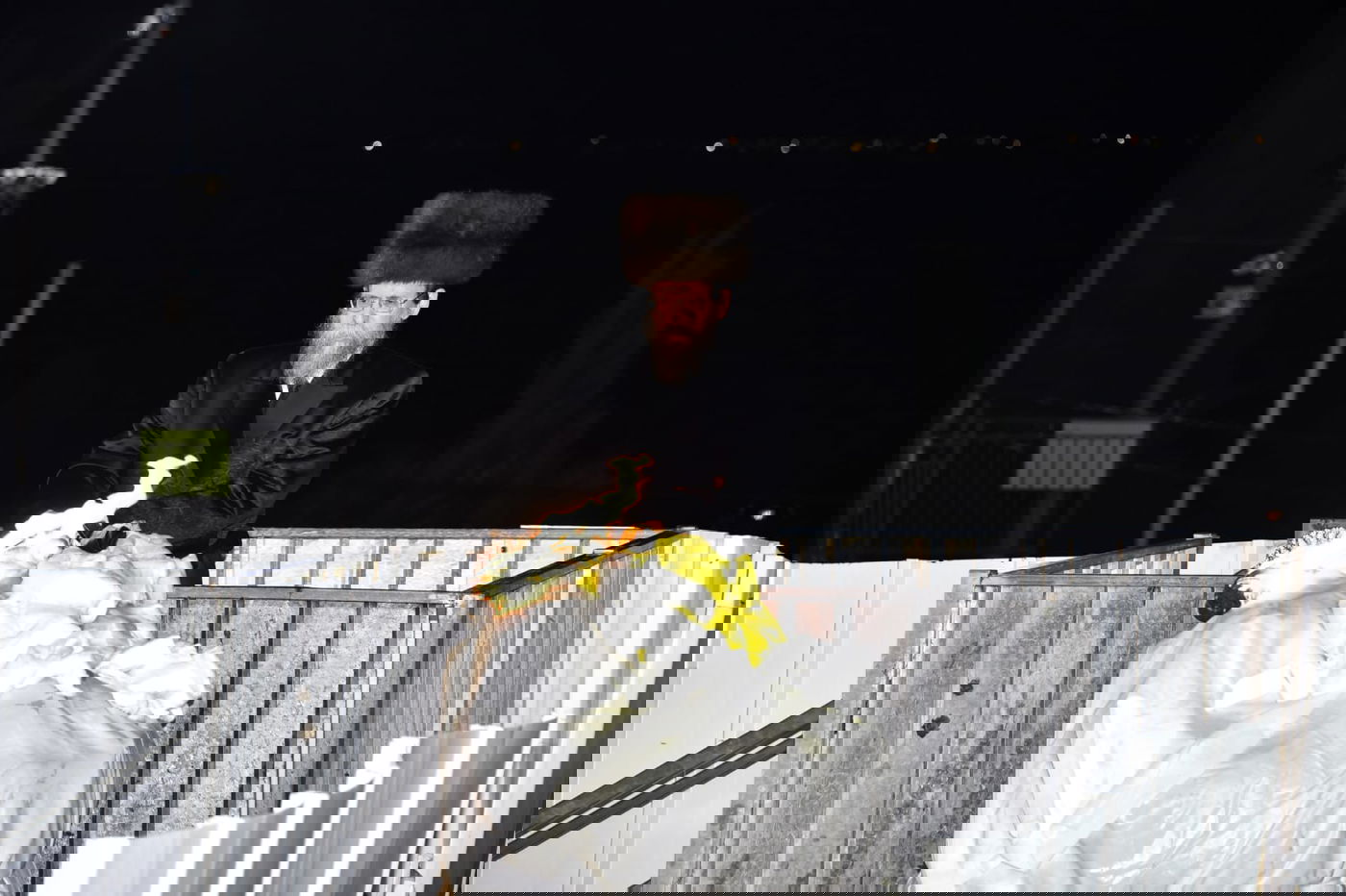 ההדלקה של האדמו"ר מבאיאן במירון • צפו