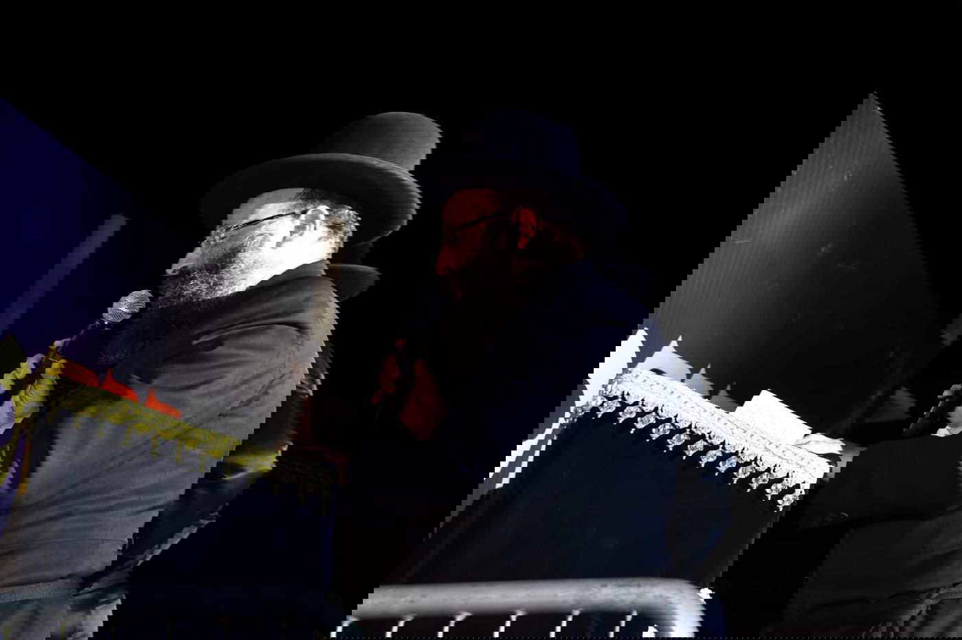 ההדלקה של האדמו"ר מבאיאן במירון • צפו