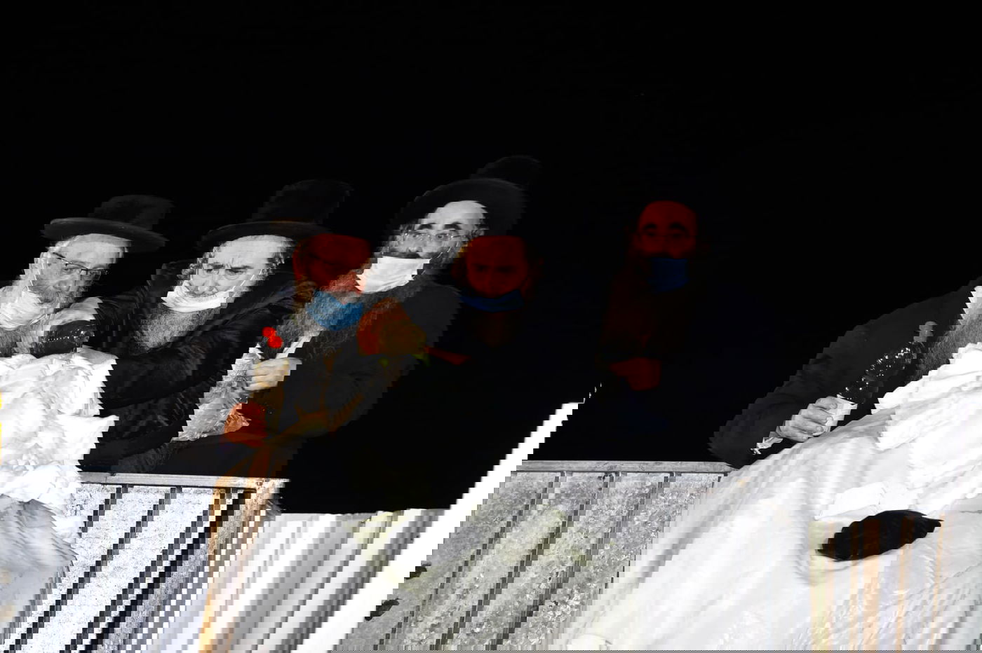 ההדלקה של האדמו"ר מבאיאן במירון • צפו