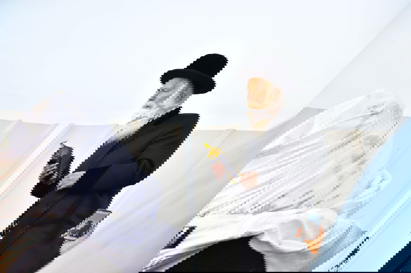 ההדלקה של האדמו"ר מבאיאן במירון • צפו