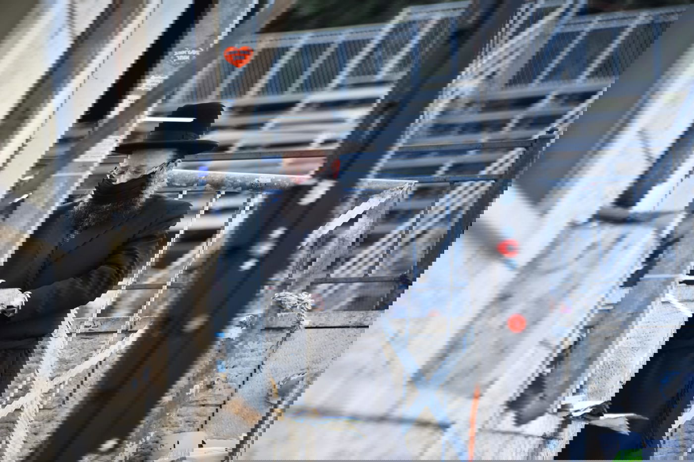 ההדלקה של האדמו"ר מבאיאן במירון • צפו