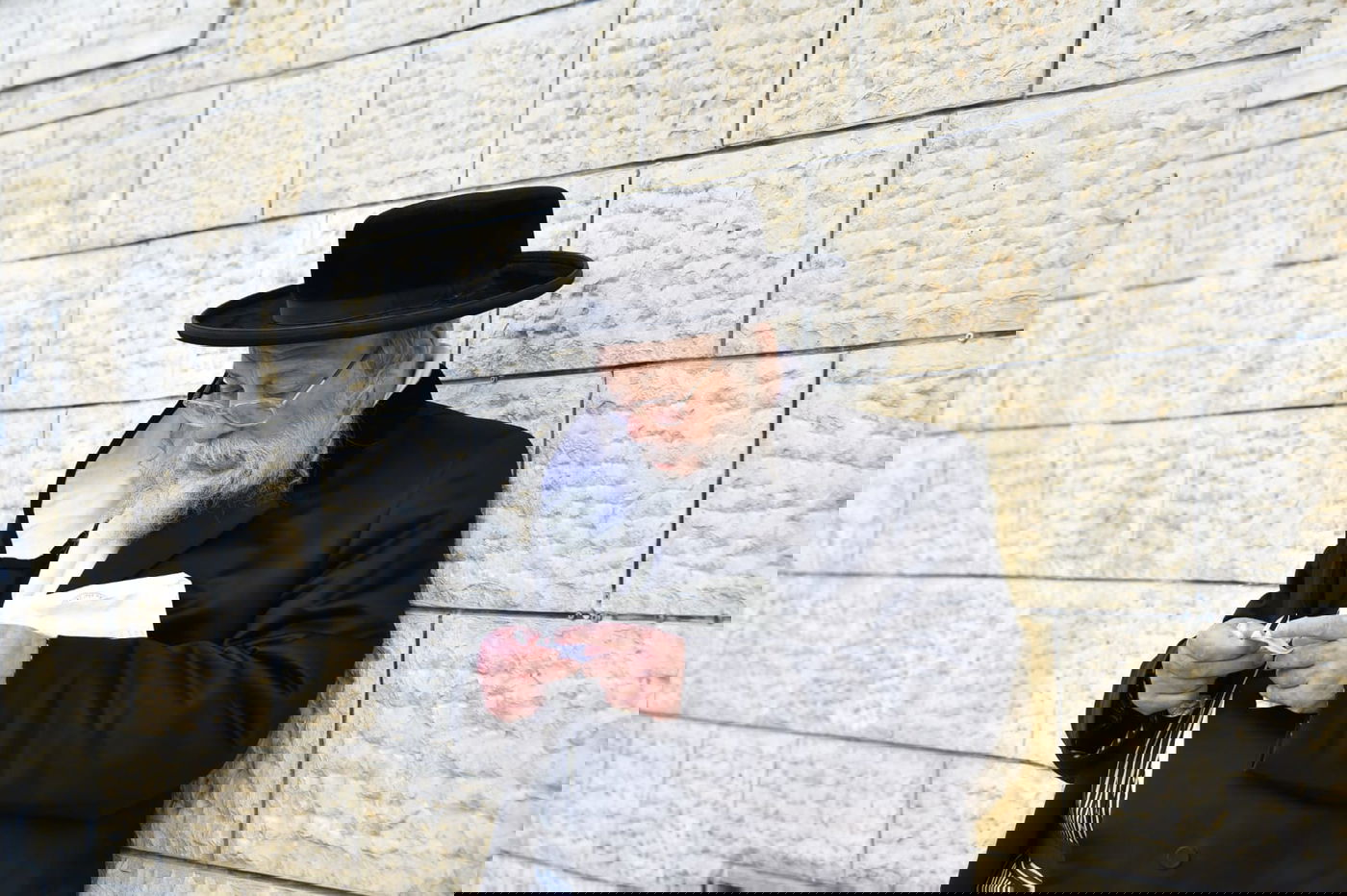 ההדלקה של האדמו"ר מבאיאן במירון • צפו