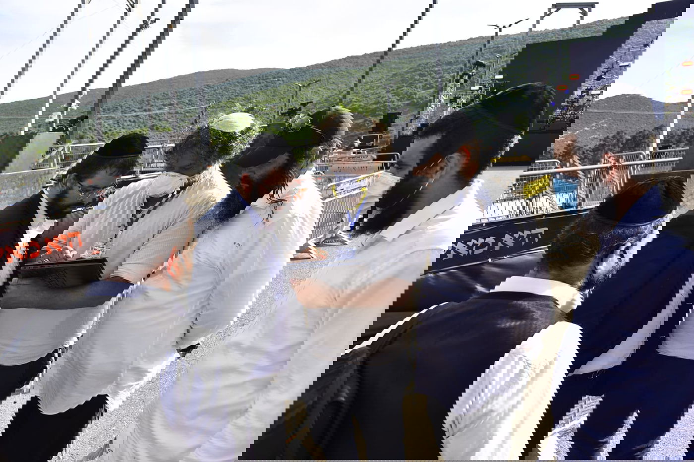 ההדלקה של האדמו"ר מבאיאן במירון • צפו