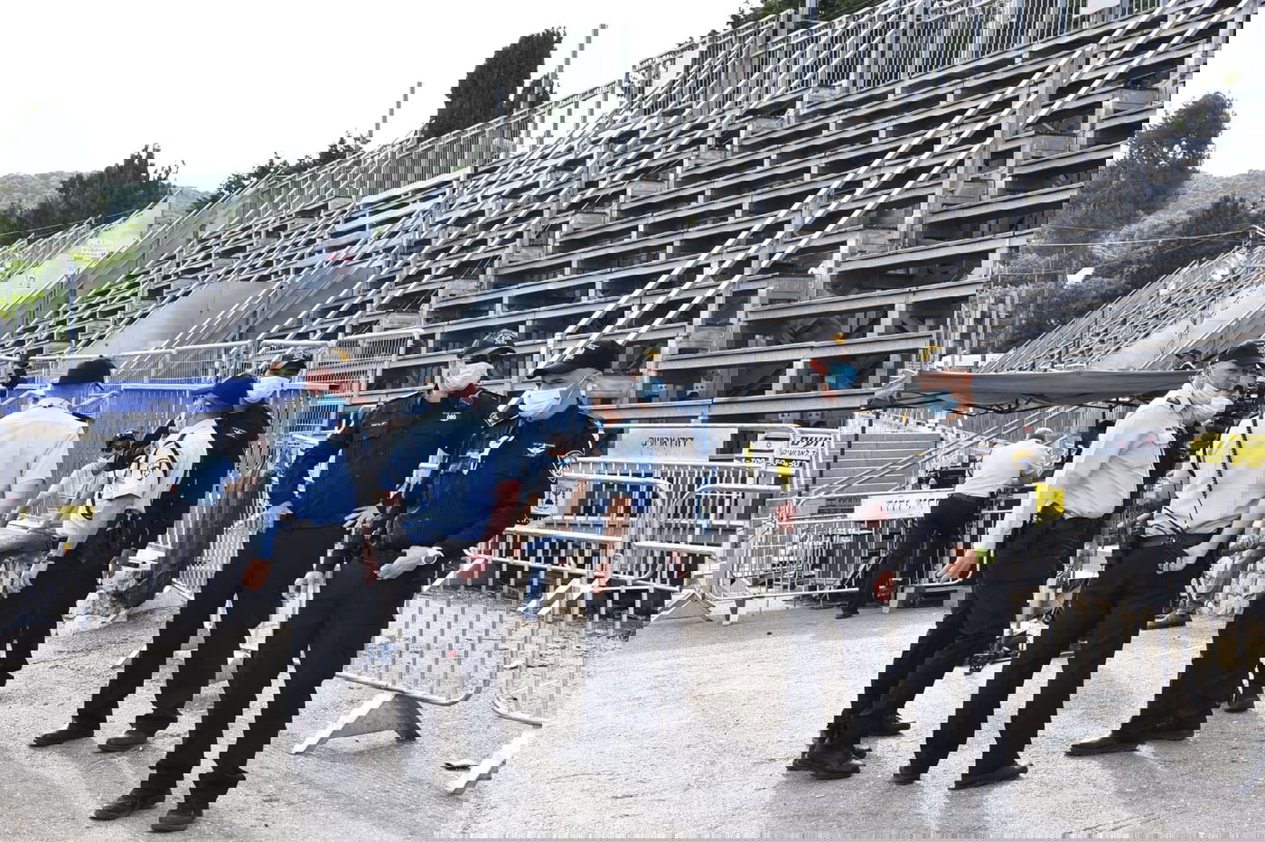 ההדלקה של האדמו"ר מבאיאן במירון • צפו