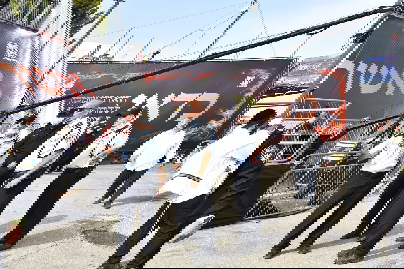 ההדלקה של האדמו"ר מבאיאן במירון • צפו