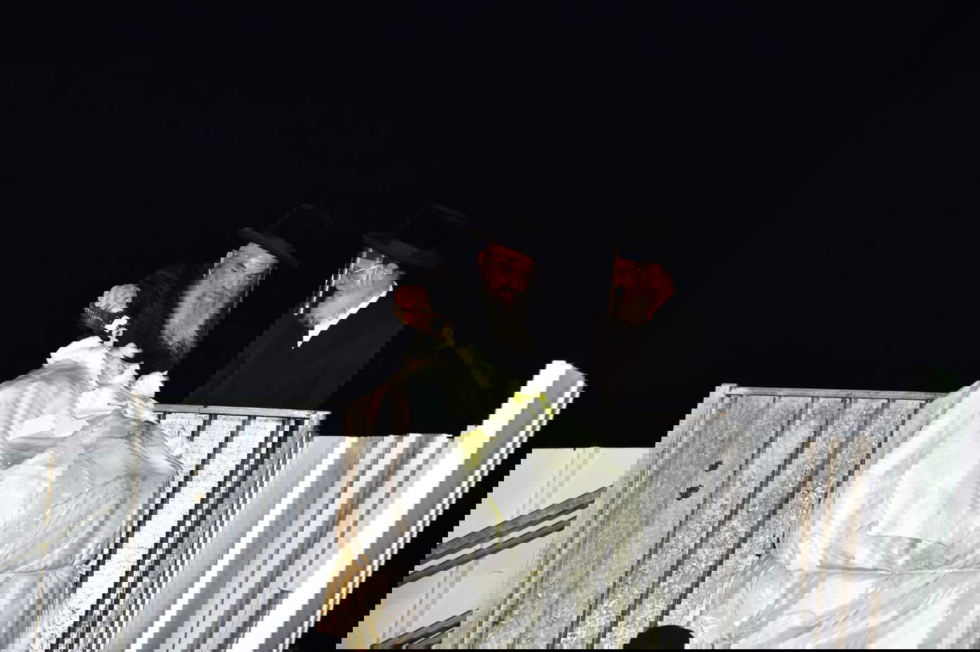 ההדלקה של האדמו"ר מבאיאן במירון • צפו