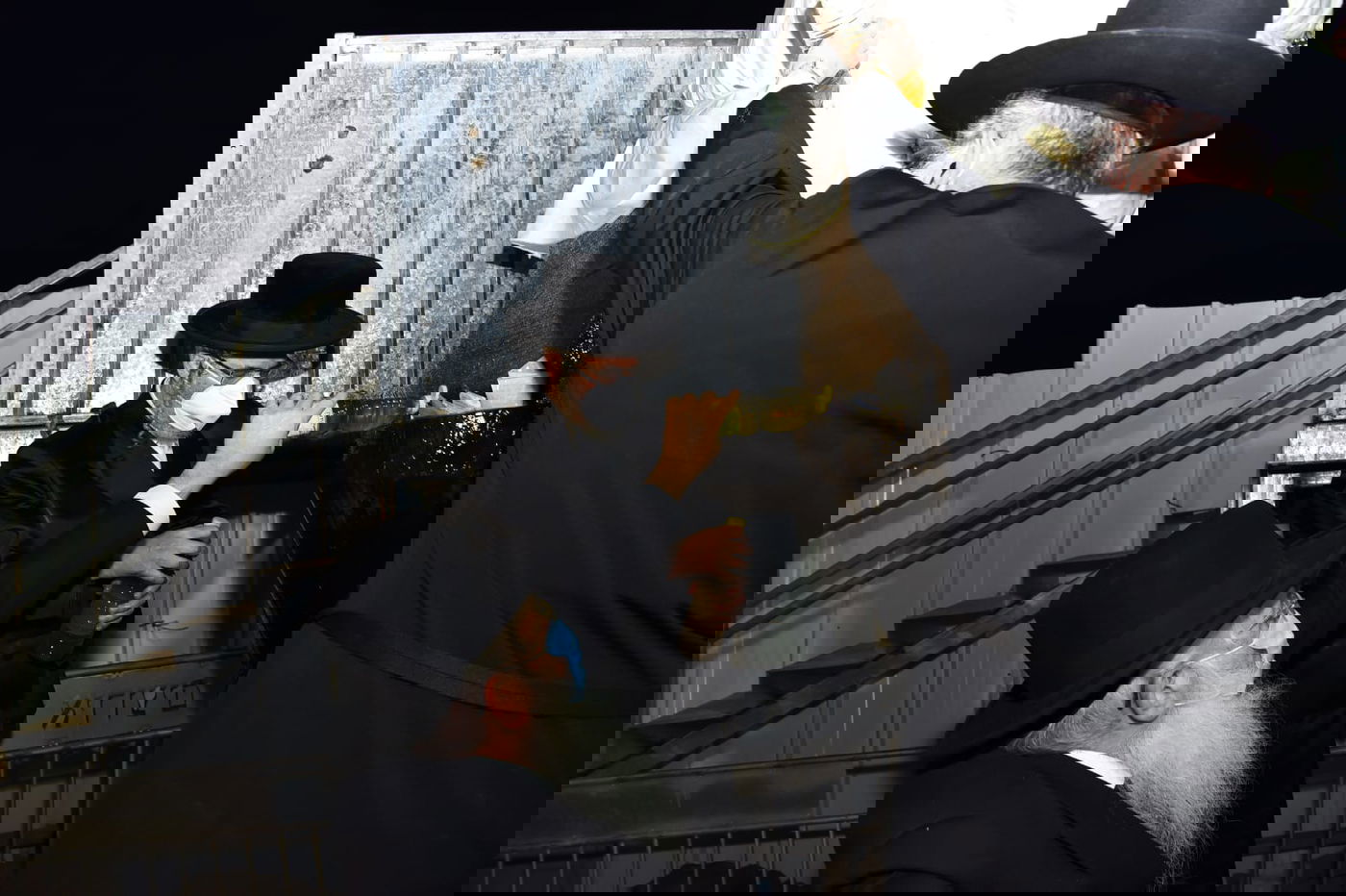 ההדלקה של האדמו"ר מבאיאן במירון • צפו