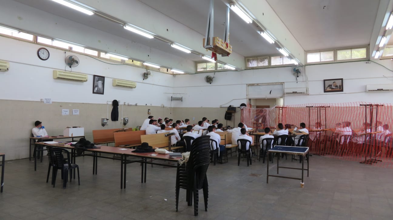 תיעוד: ראש הישיבה מסר שיעור ל'קפסולות'