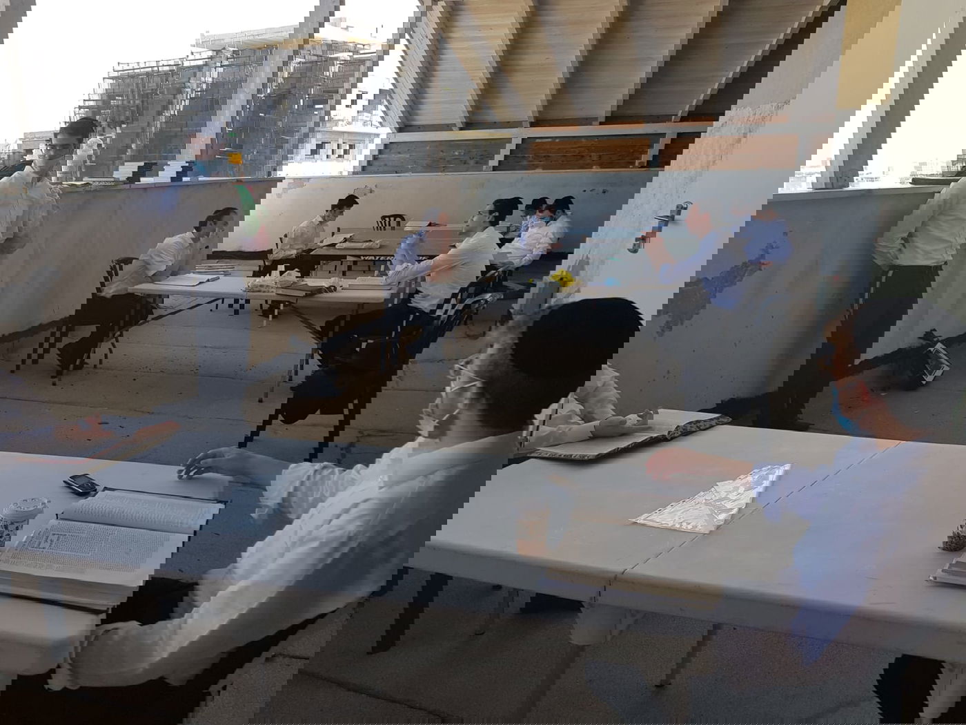 ה'ריתחא דאורייתא' של תלמידי ישיבת חברון, בבית מדרש מאולתר