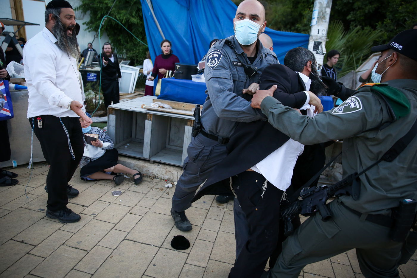 317 מתפרעים שוחררו לאחר שקיבלו דו"ח; 3 עדיין עצורים