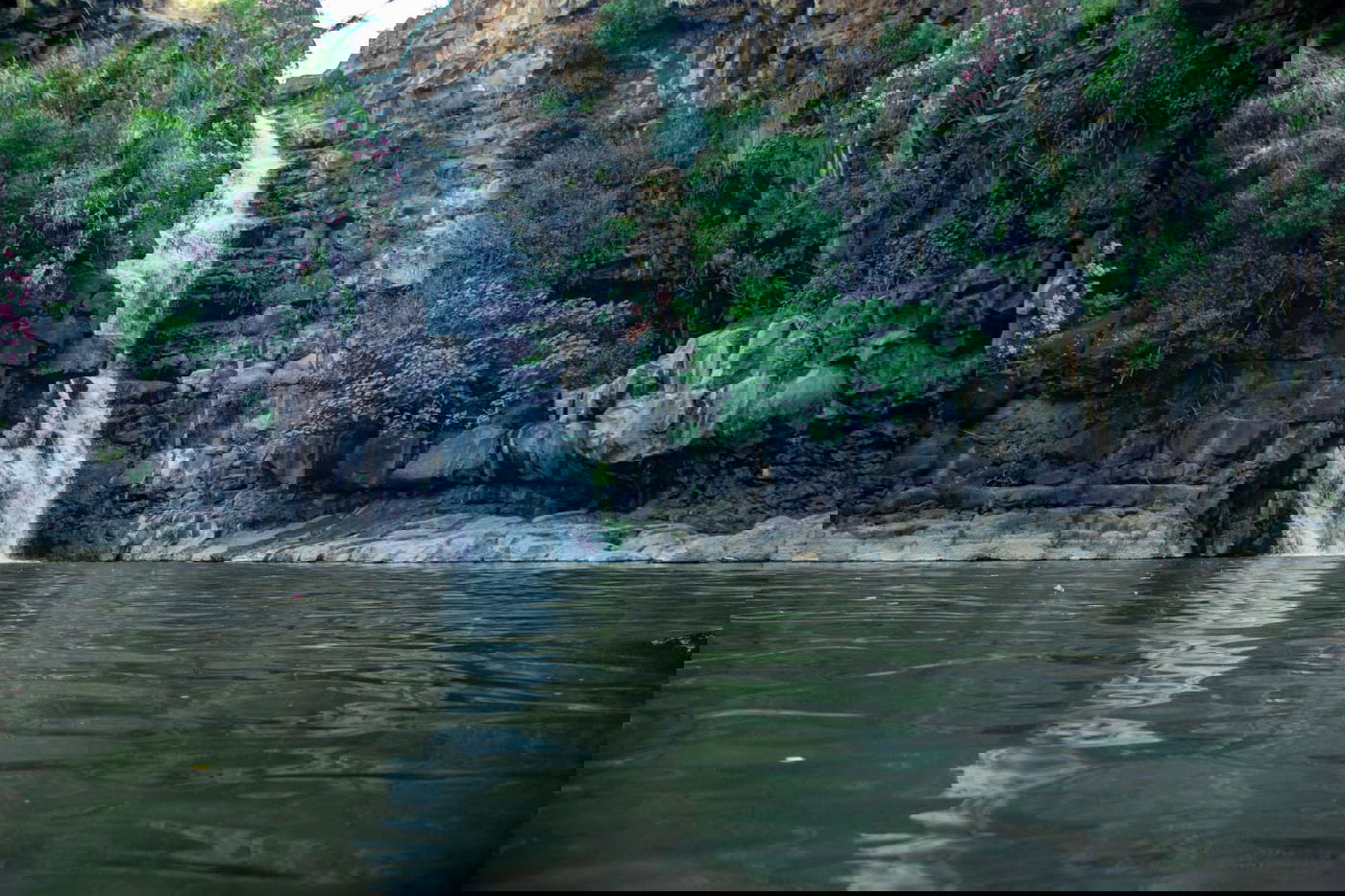 לפי ההנחיות: סיור מצולם בנחל יהודיה