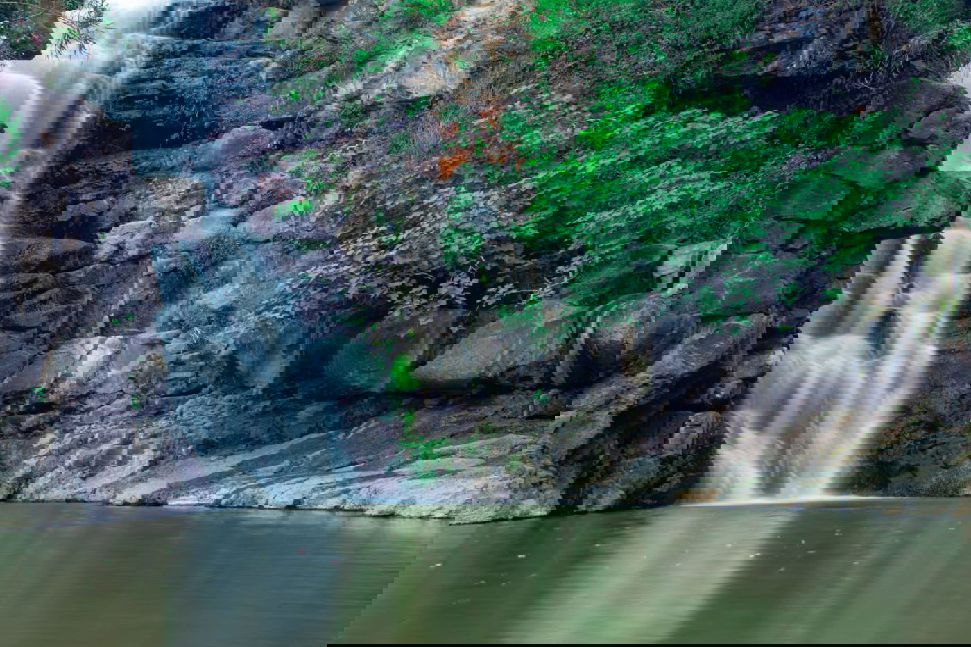 לפי ההנחיות: סיור מצולם בנחל יהודיה