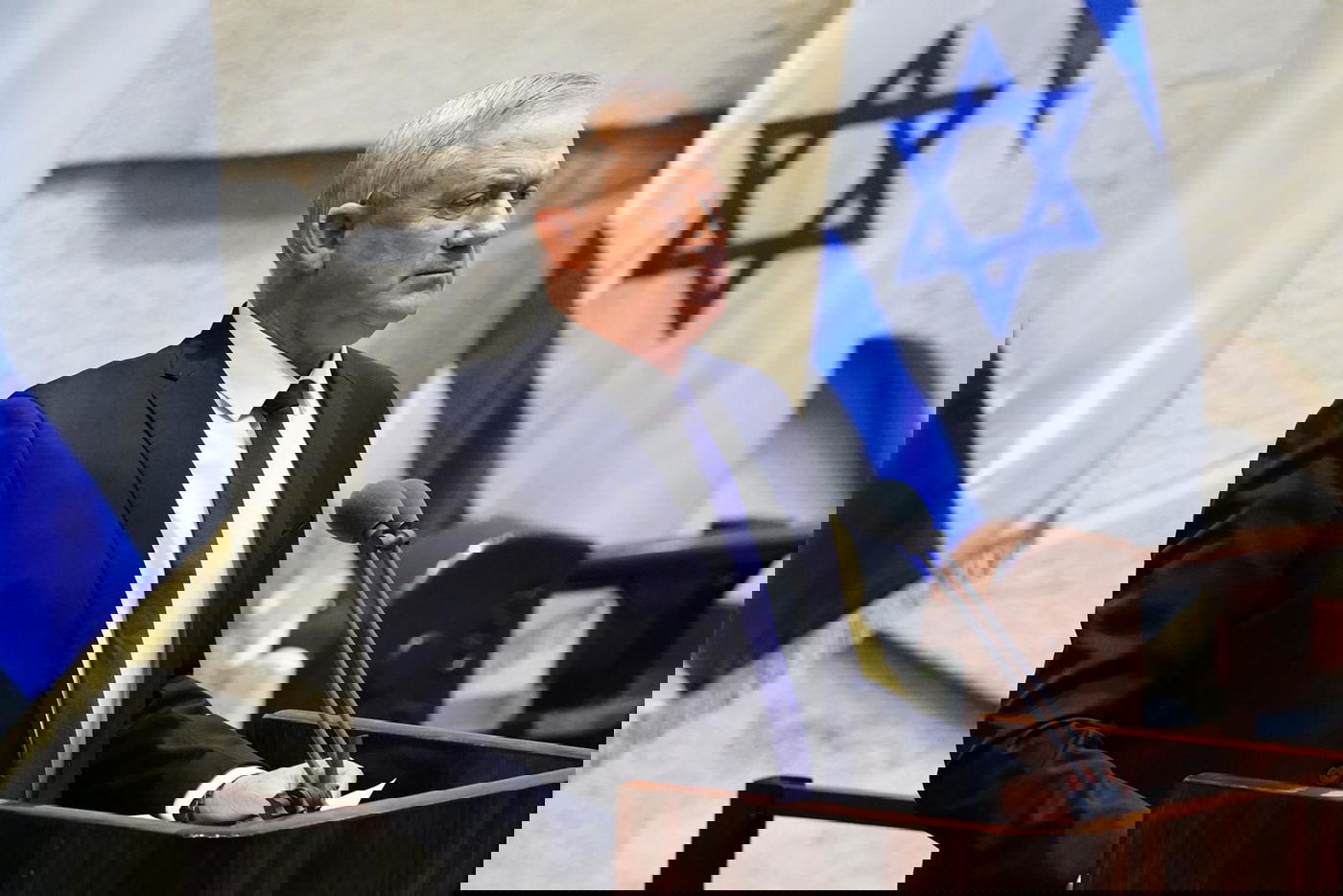 בצל הדרמה הפוליטית: השבעת הממשלה ה-35 • שידור חוזר