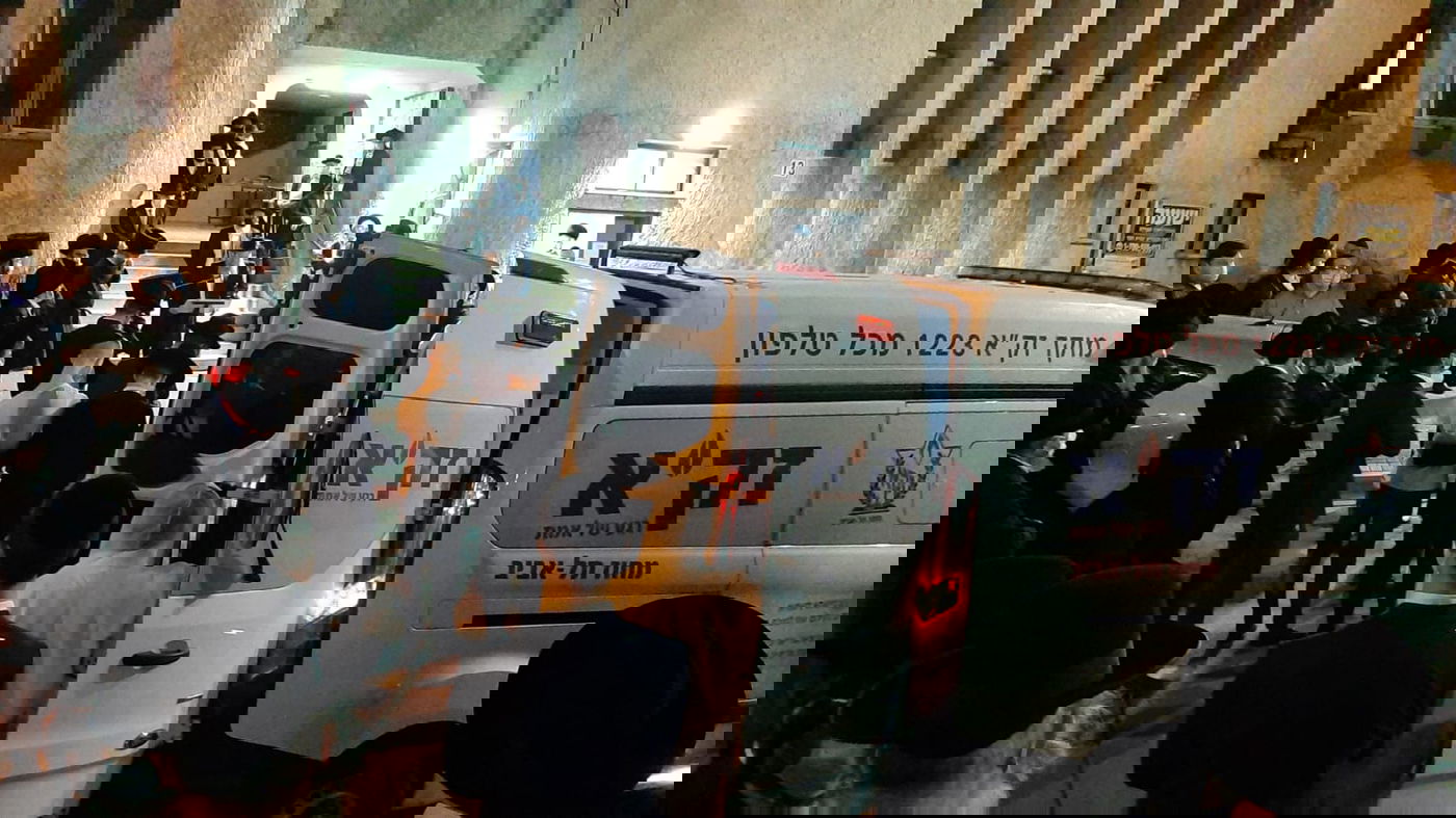 "אבא, נשארנו לבד": הלוויתו של הרב רפי שיינפלד ז"ל