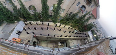 לראשונה מזה חודשיים: הרבי מגור התפלל יחד עם החסידים