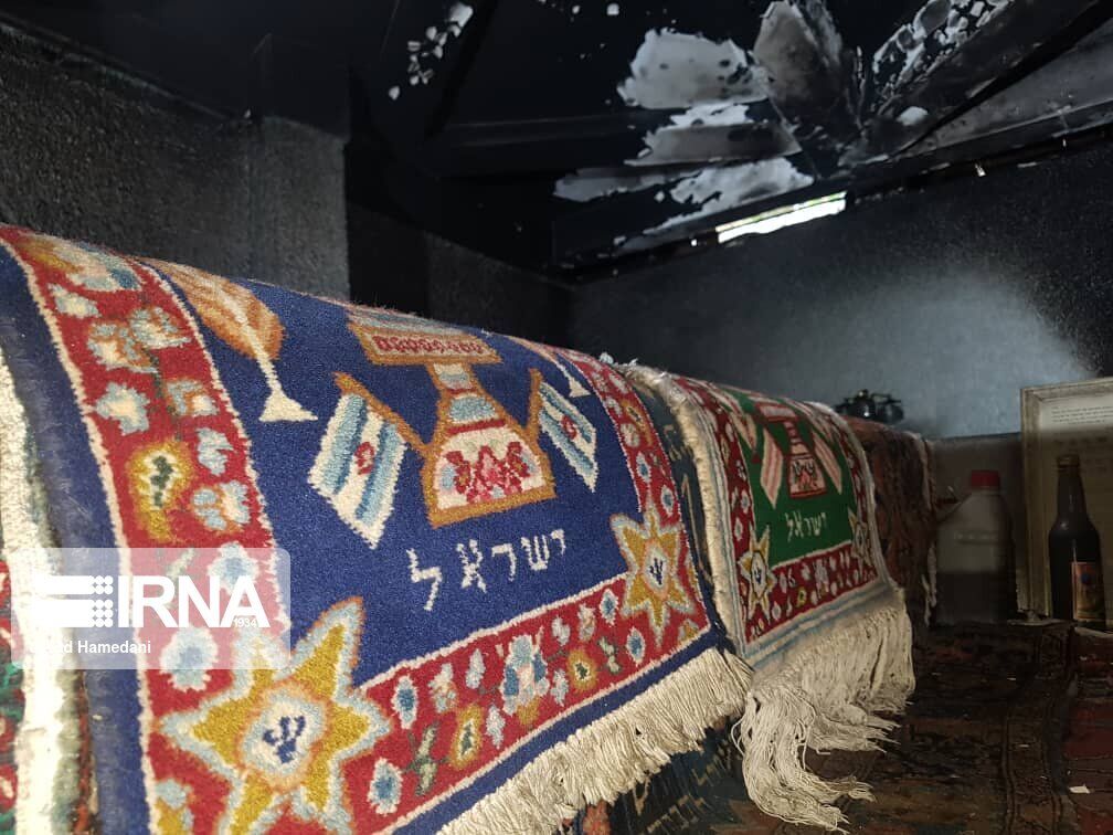 תיעוד כואב: חילול קבר מרדכי ואסתר באיראן