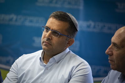 השר אופיר סופר