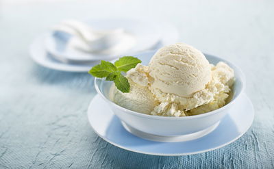 אפשר גם אחרת: גלידת ריקוטה-דבש חלומית, ללא מכונה