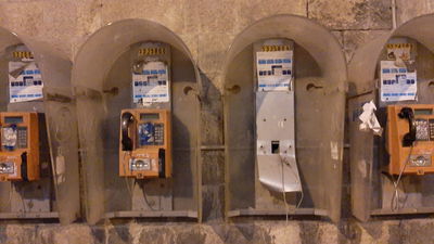 הפתרון של 'טוהר המחנה' למטרידי הילדים בטלפונים הציבוריים