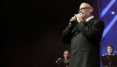 אריה ברונר מפנק עם "השירים שאהבתי"