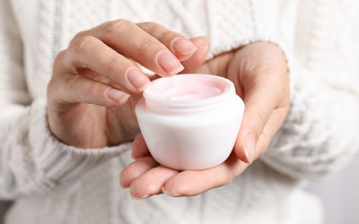 4 דברים שעלייך לעשות למען העור שלך כשאת בהריון