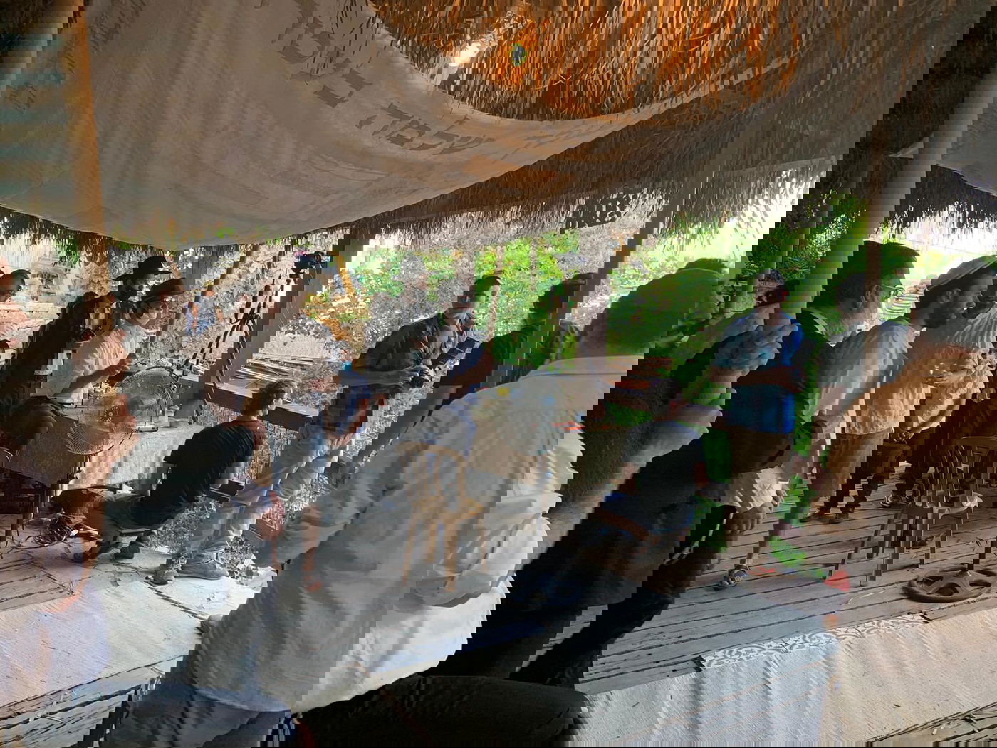 כשה'מזרחן' אירח בביתו טקס  חתונה  • צפו