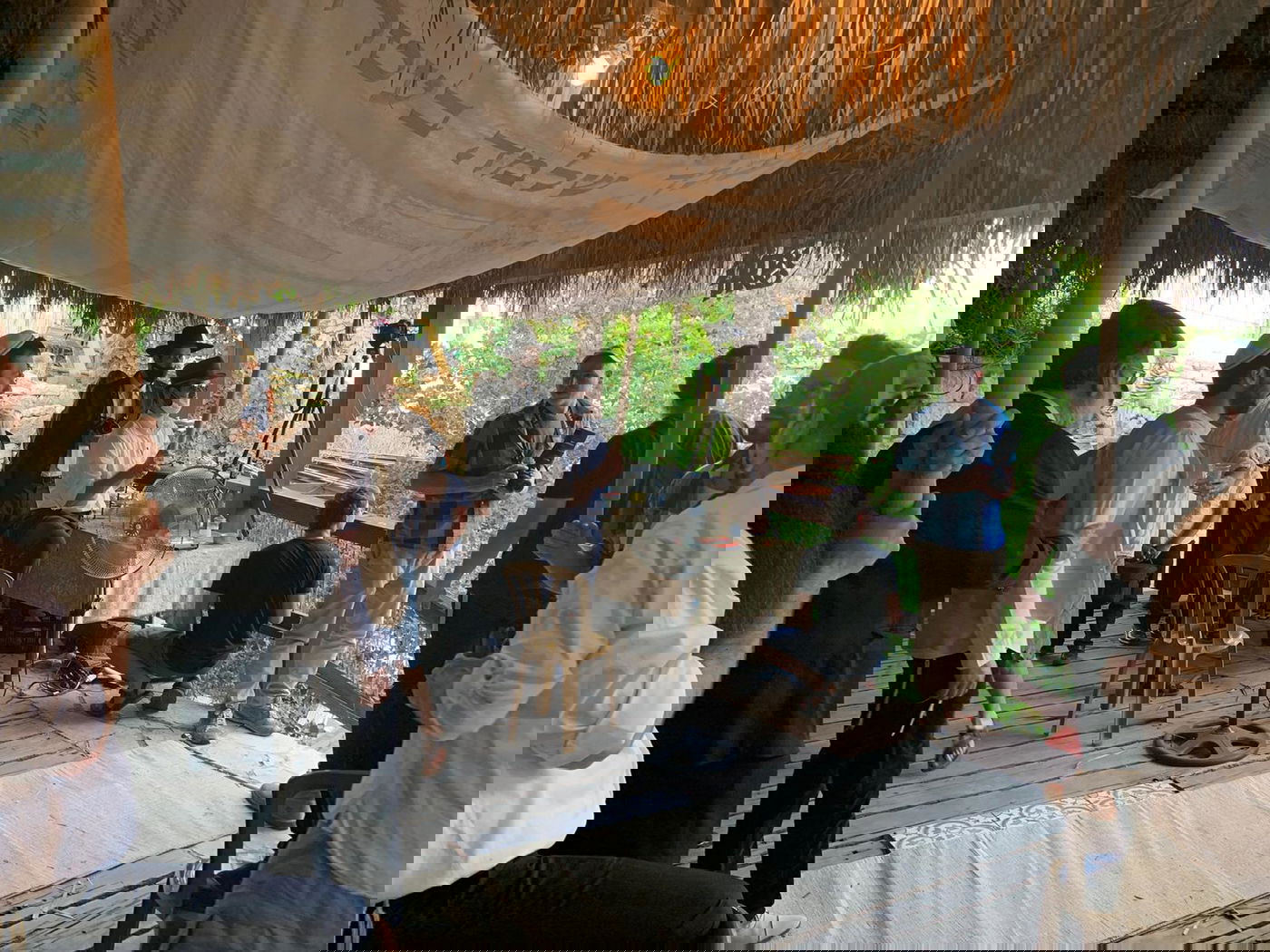 כשה'מזרחן' אירח בביתו טקס  חתונה  • צפו