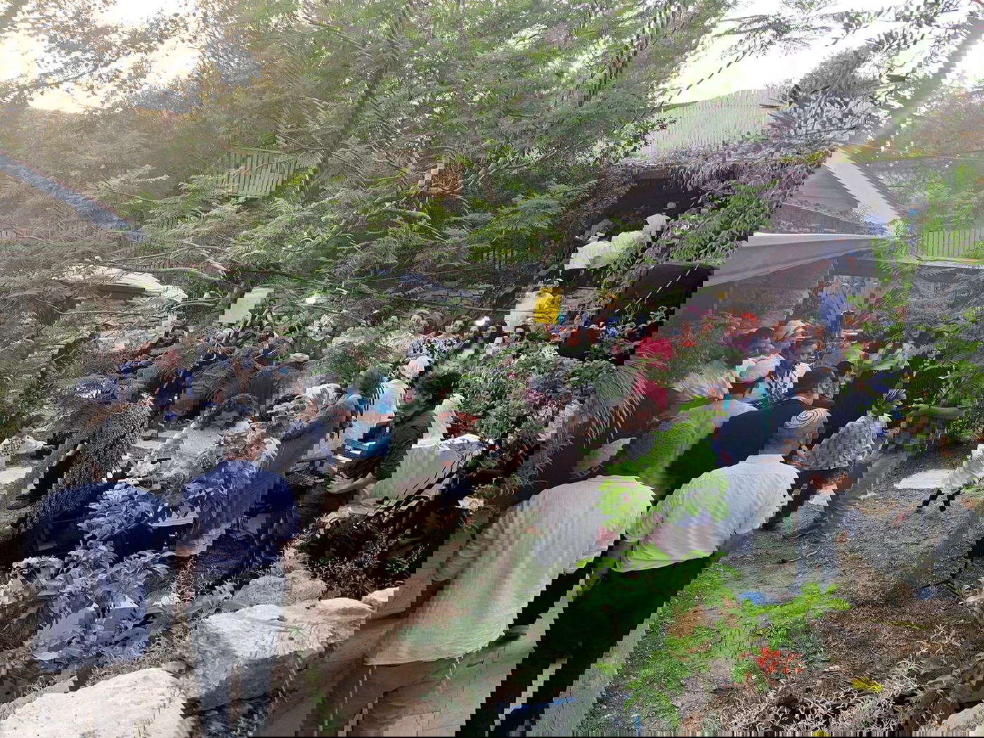 כשה'מזרחן' אירח בביתו טקס  חתונה  • צפו