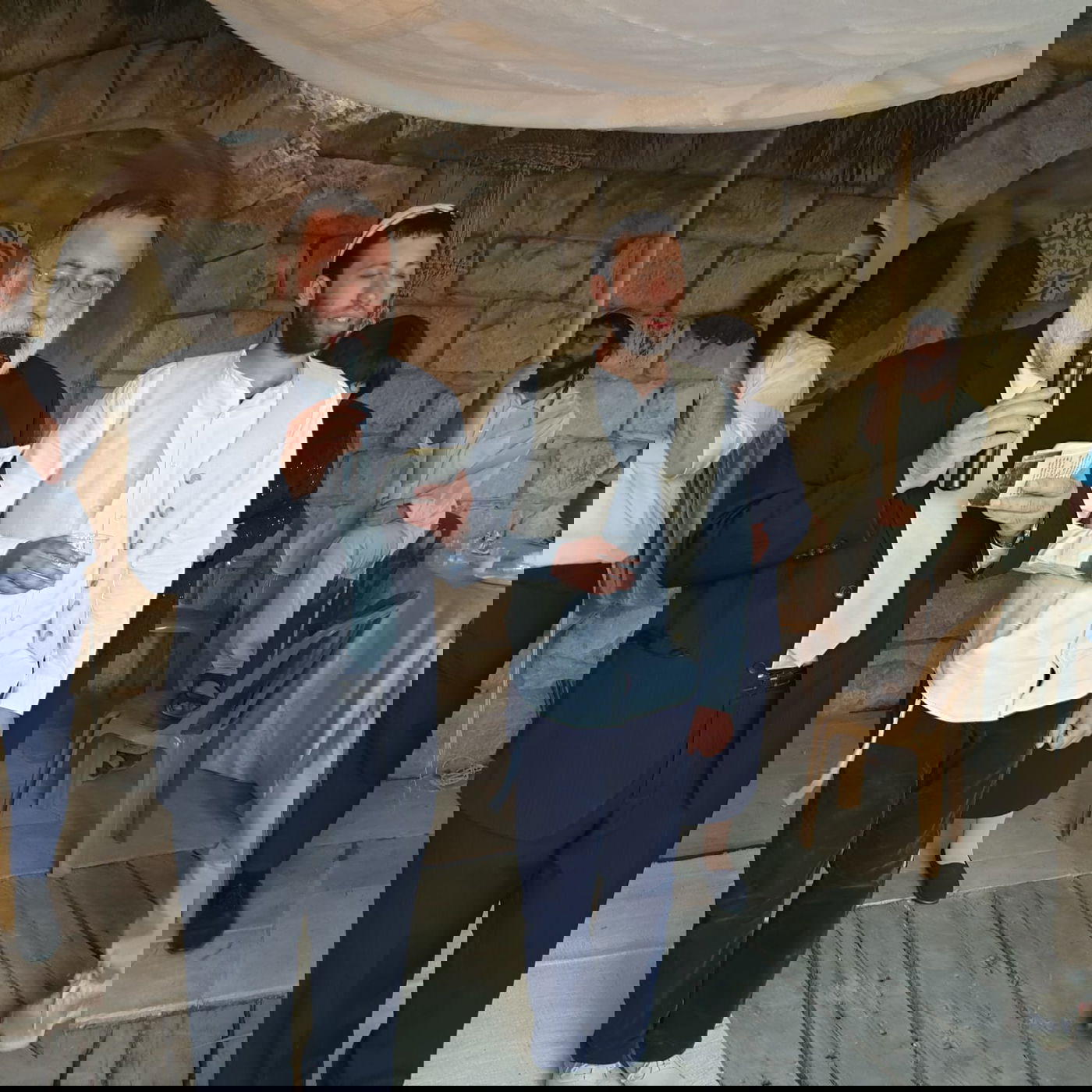 כשה'מזרחן' אירח בביתו טקס  חתונה  • צפו