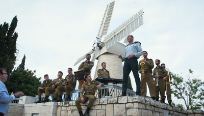 שי אברמסון ולהקת הרבנות הצבאית במחרוזת לירושלים