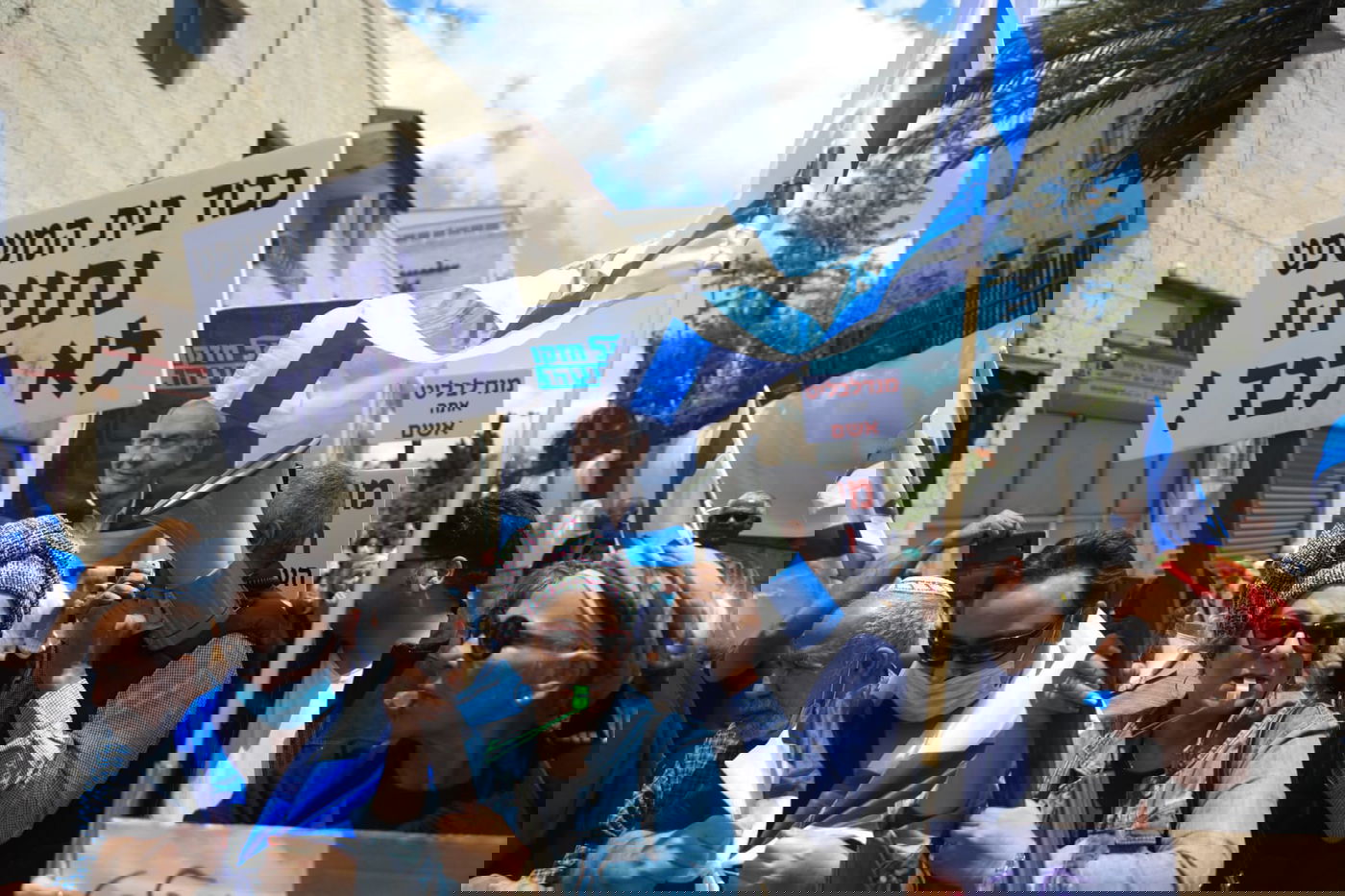 נתניהו בפתח משפטו: תפרו לי תיק; רוצים להפיל את הימין