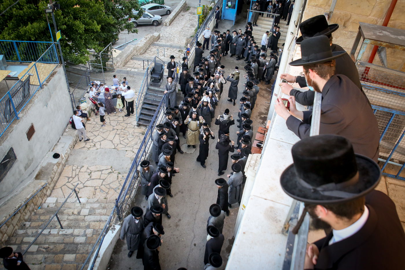 האדמו"ר מתוא"י עלה למירון וערך מעמד 'חלאקה'