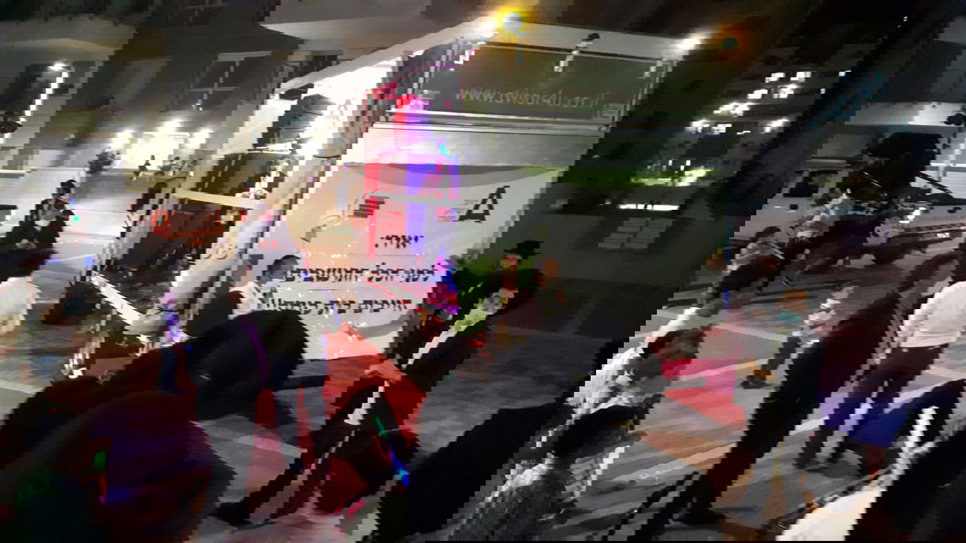 תושבי 'אחיסמך' זועמים: "חייבים בית כנסת"