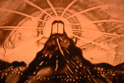 אהרן זאב ברנשטיין ממחיש את "מתן תורה" בחול