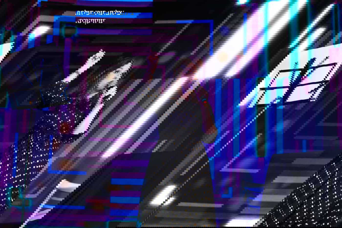 אמא מנצחת הכל, "צחוקורונה מיוזיקורונה" בהפקת והגשת יעל צין