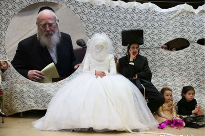 אילוסטרציה של חתן וכלה וחבר הכנסת אייכלר