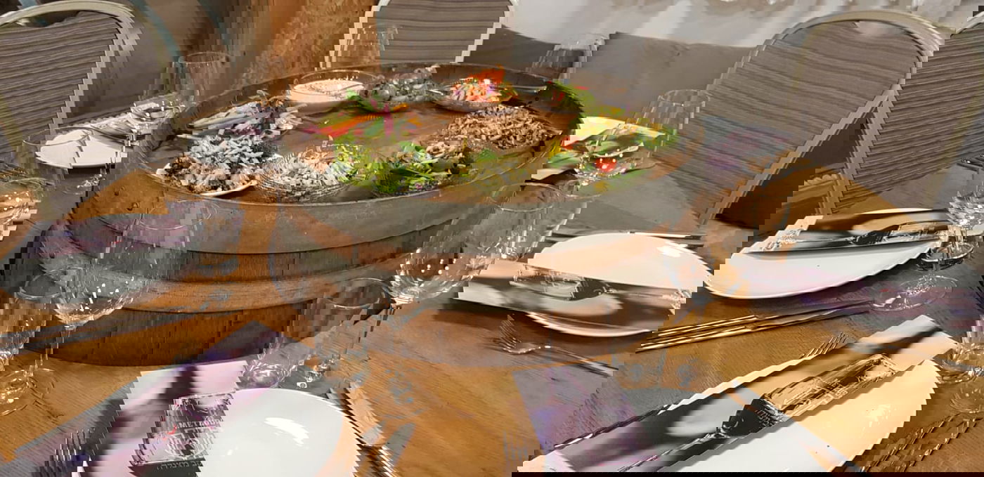 החברים הפתיעו את פיני איינהורן לכבוד הלידה