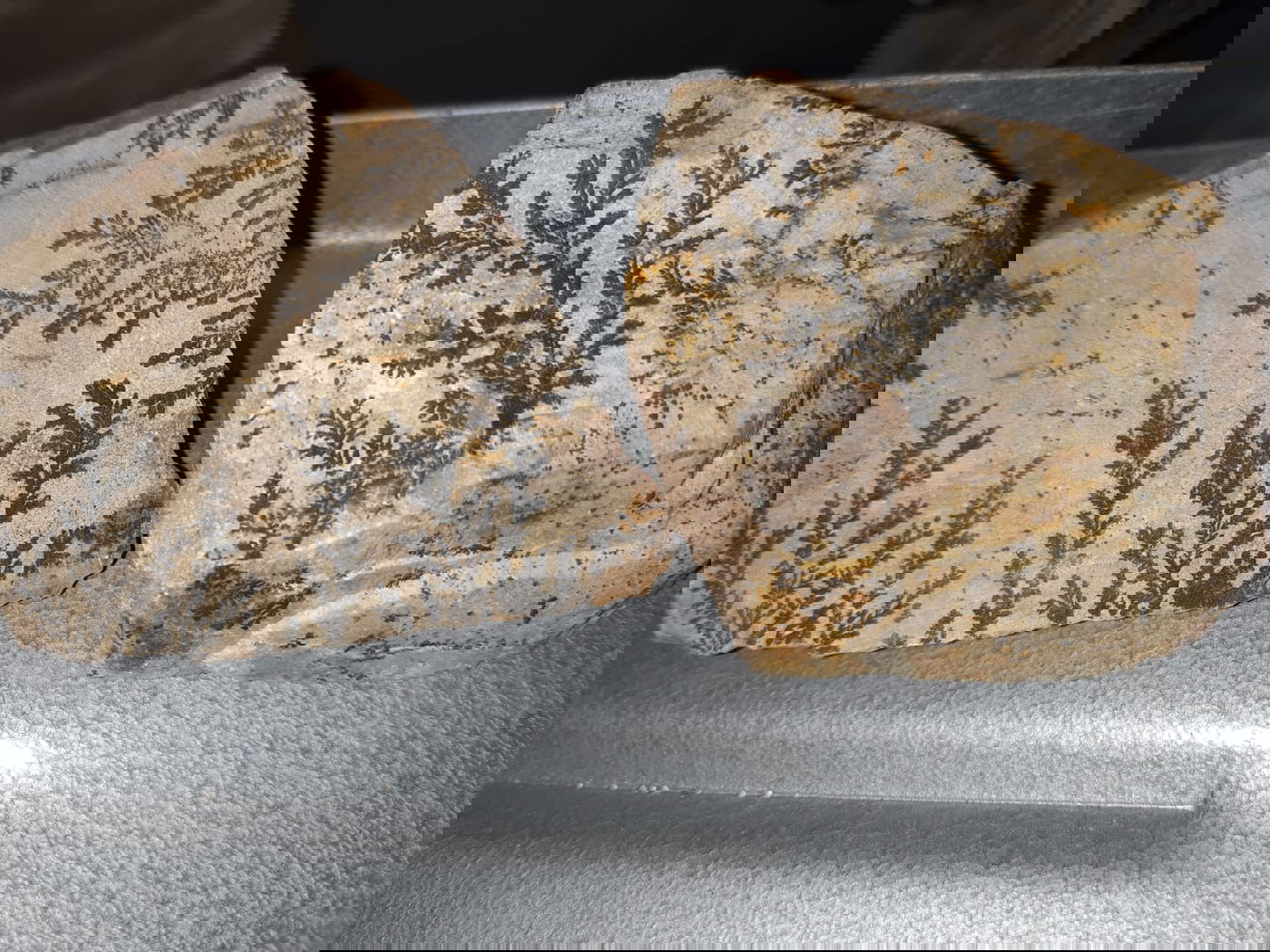 האבנים המיוחדות של 'הר סיני', האומנם?!