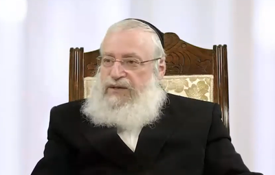 הגר"א וייס מגיש: "זו הסגולה לזיכרון התורה"