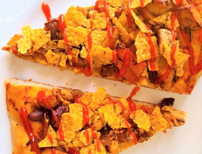 פיצה בשרית בסגנון מקסיקני