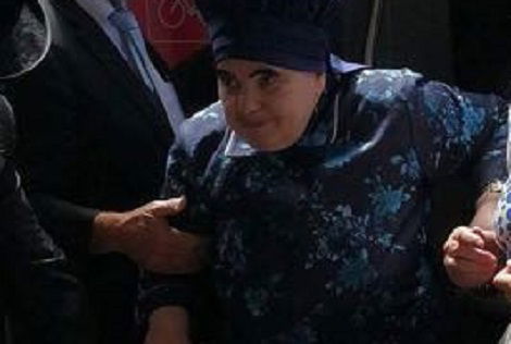 הרבנית מבעלזא. ארכיון