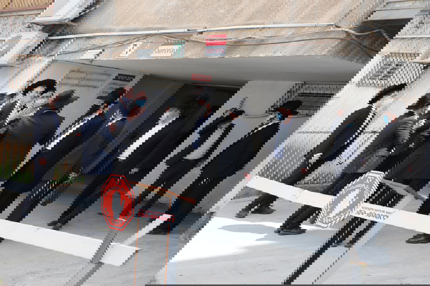 הספד על הרב עוזר דרורי: 'הפריע לו שנשים טיפלו בו כשהיה מונשם'