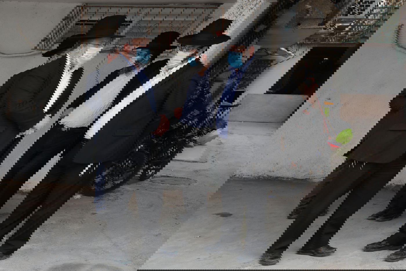 הספד על הרב עוזר דרורי: 'הפריע לו שנשים טיפלו בו כשהיה מונשם'