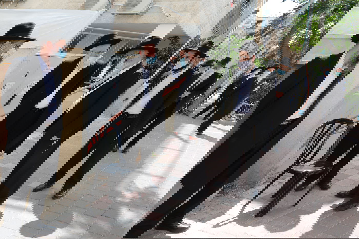 הספד על הרב עוזר דרורי: 'הפריע לו שנשים טיפלו בו כשהיה מונשם'