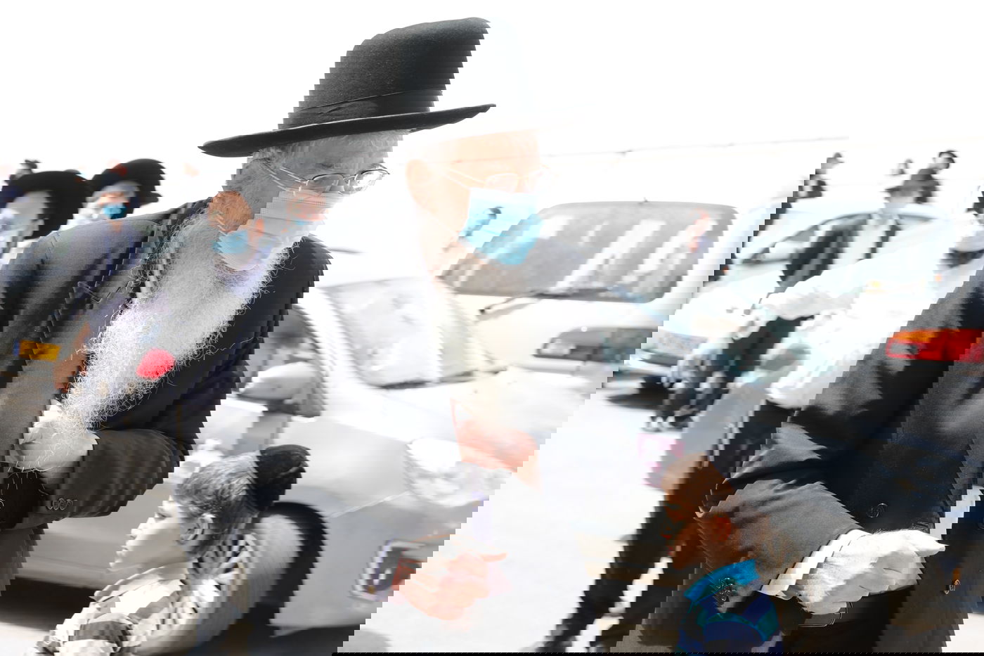 הספד על הרב עוזר דרורי: 'הפריע לו שנשים טיפלו בו כשהיה מונשם'