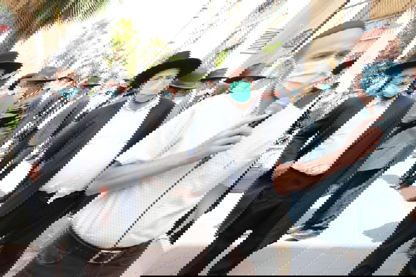 הספד על הרב עוזר דרורי: 'הפריע לו שנשים טיפלו בו כשהיה מונשם'