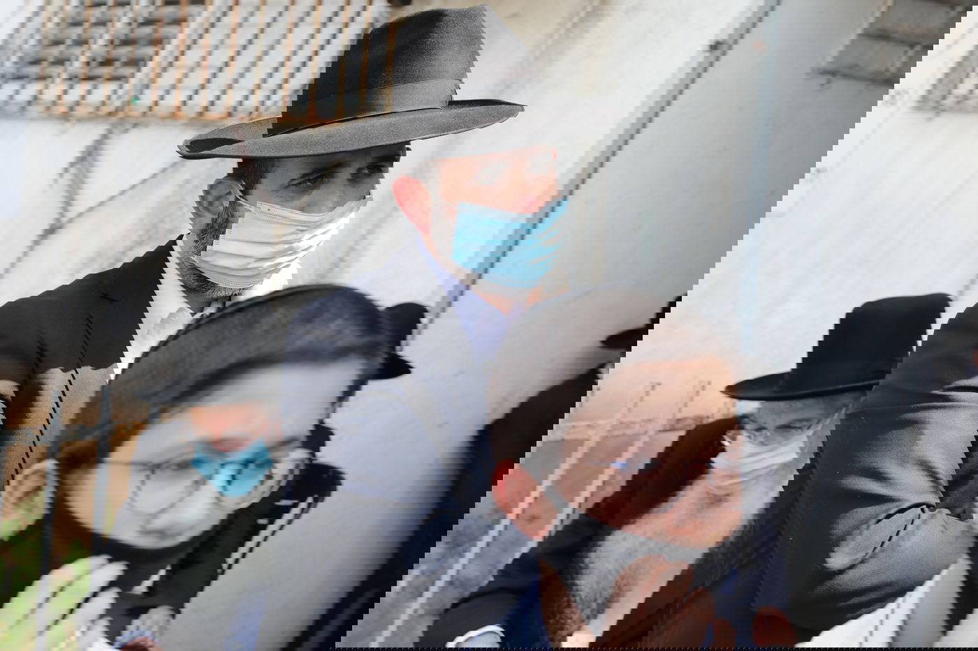 הספד על הרב עוזר דרורי: 'הפריע לו שנשים טיפלו בו כשהיה מונשם'