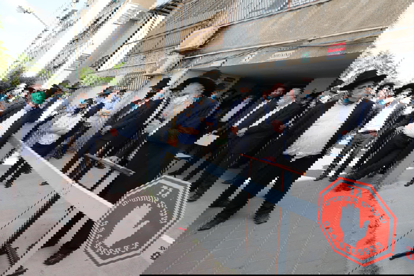 הספד על הרב עוזר דרורי: 'הפריע לו שנשים טיפלו בו כשהיה מונשם'