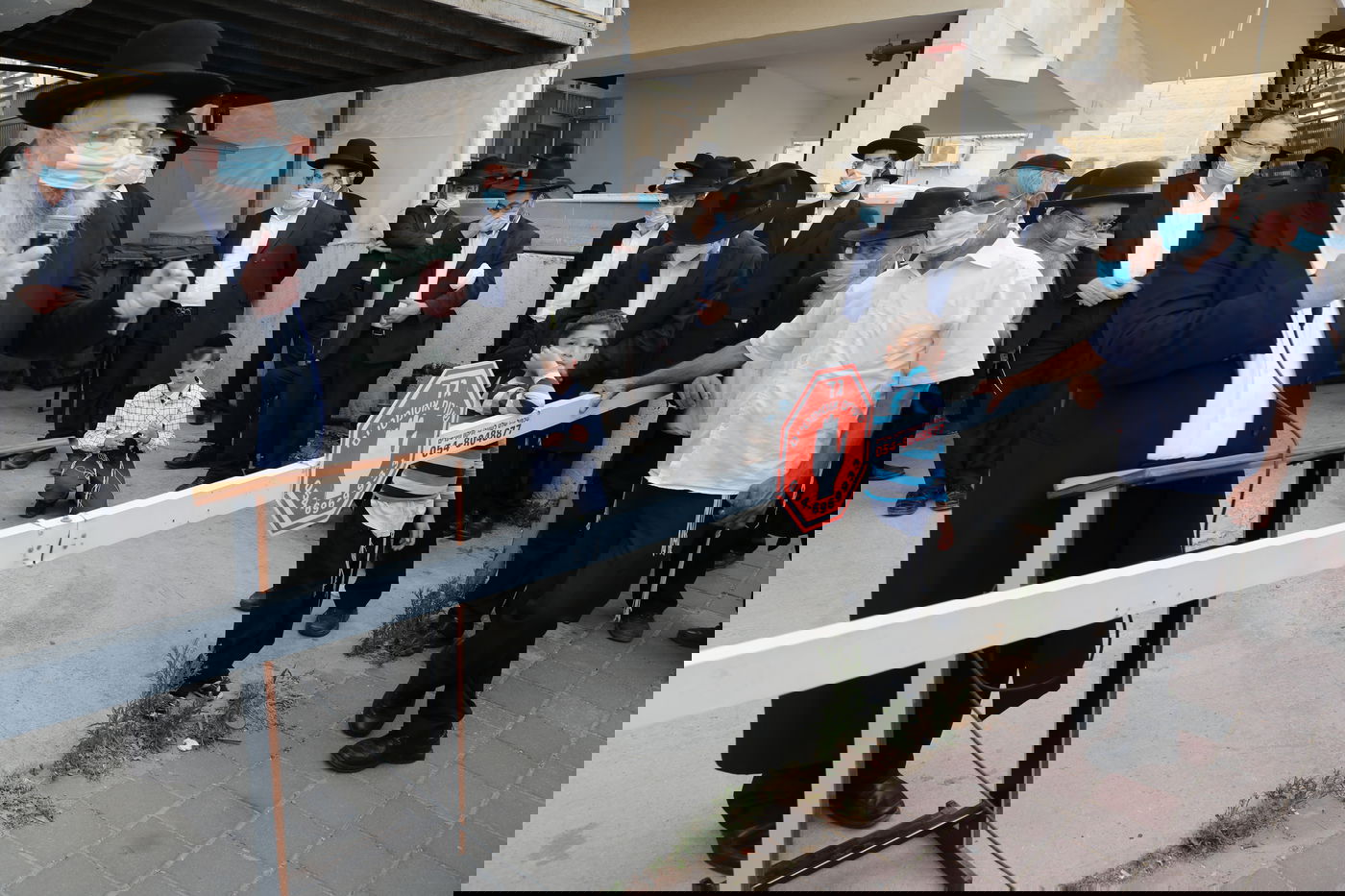 הספד על הרב עוזר דרורי: 'הפריע לו שנשים טיפלו בו כשהיה מונשם'